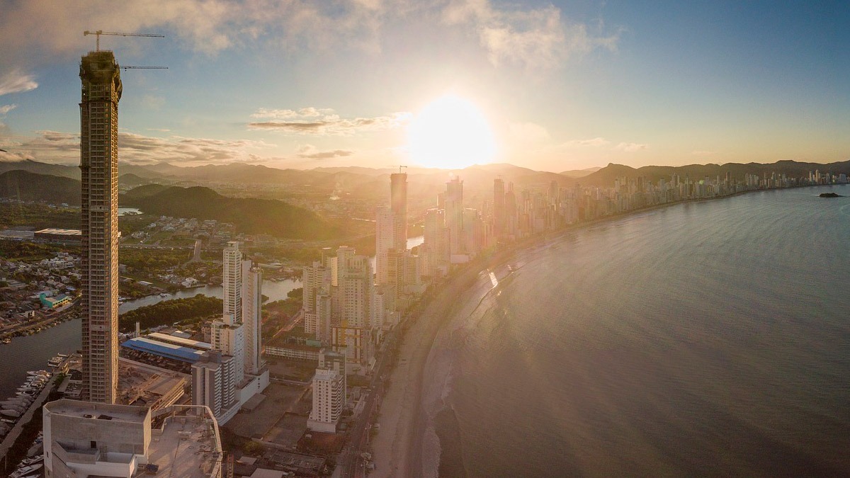 Descubra o Paraíso Catarinense: Turismo de Encanto e Aventura na Região de Balneário Camboriú