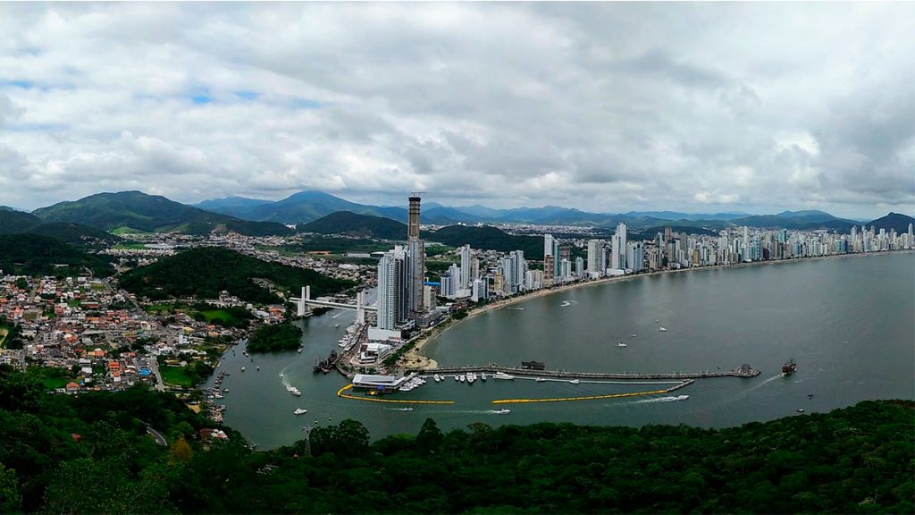 Destino dos Sonhos: Explore as Maravilhas e a Diversidade Turística nos Arredores de Balneário Camboriú